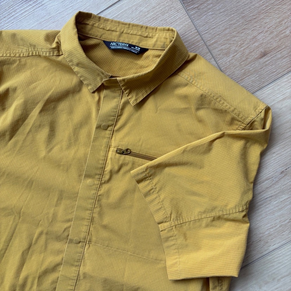 Arcteryx Mens Skyline Short Sleeve Shirt Yellow Grid Snap Front size medium